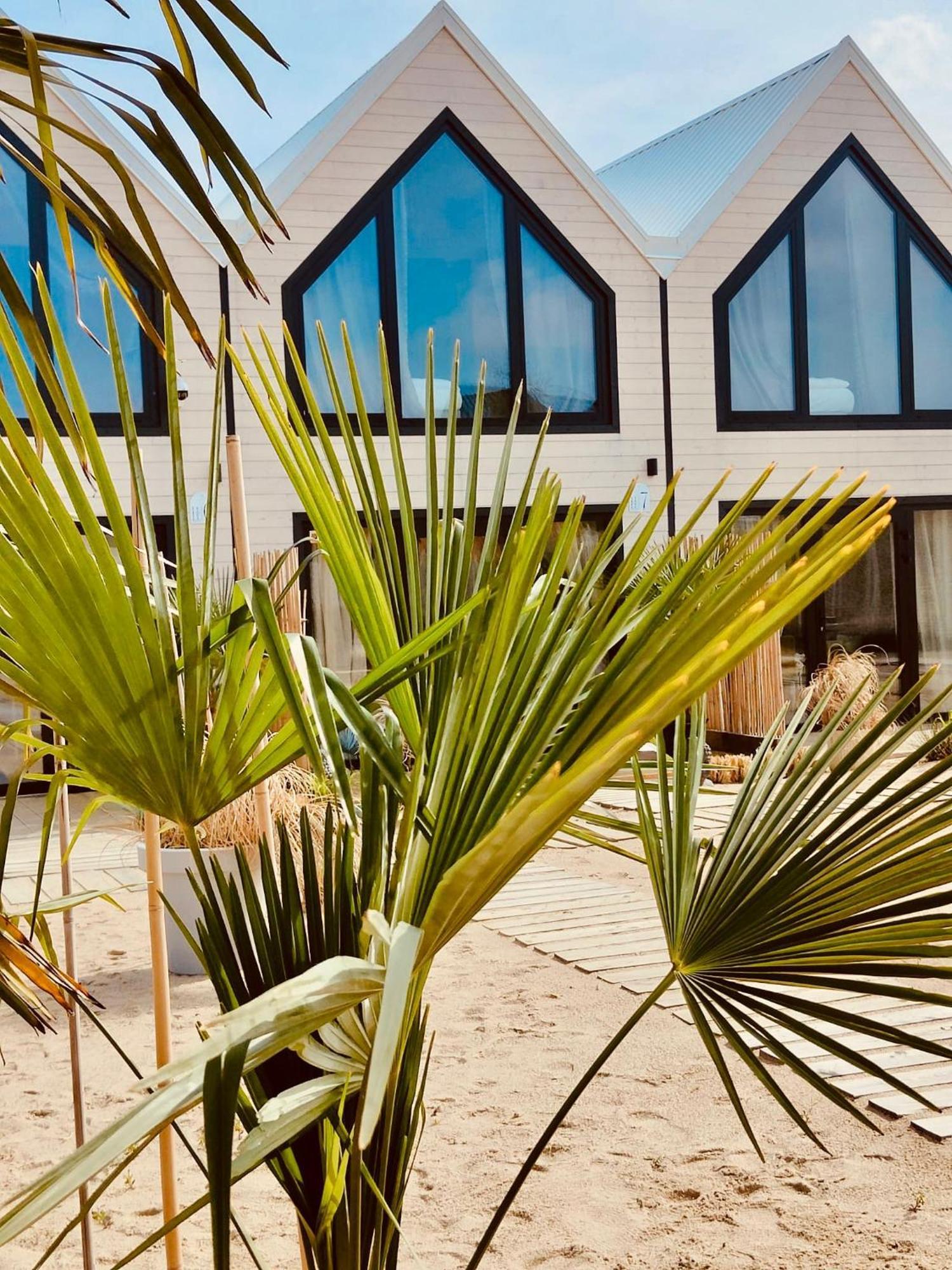 Lulu Holiday Resort Domki Z Podgrzewanym Basenem Mielno  Exteriér fotografie